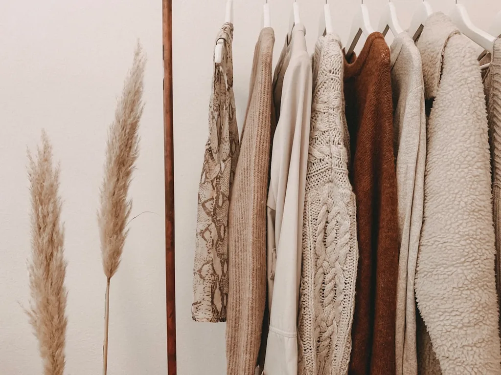 Boutique clothing rack — retail fashion supply direction